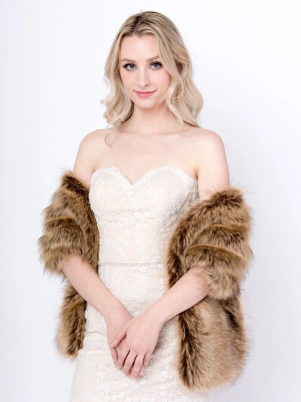 Brown faux fur wrap with dark gray tips | Tulip Bridal